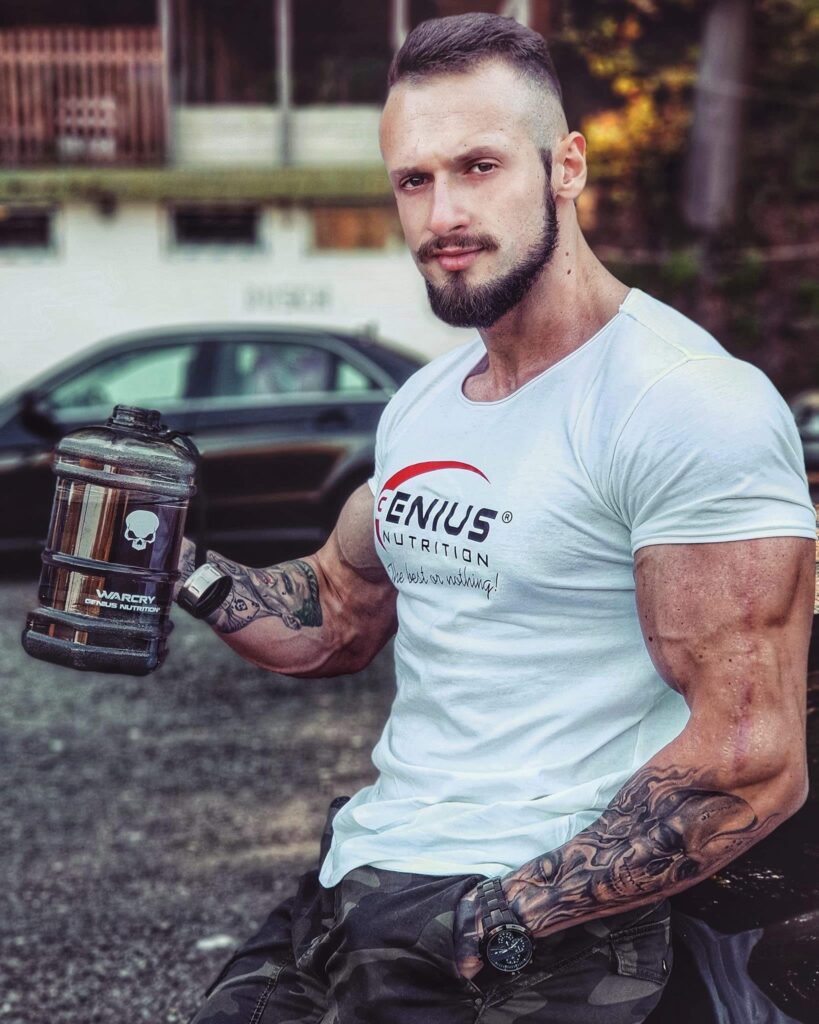 Warcry® Pre-Workout Cherry Iced Tea – Gazuotas prieštreniruotinis gėrimas | Genius Nutrition | 330 ml - Moksliškai pagrįstas veiksmingumas Warcry® Pre-Workout Cherry Iced Tea – Gazuotas prieštreniruotinis gėrimas | Genius Nutrition | 330 ml - produkto nuotrauka 2, Pre-workout papildai ir SPORTAS.