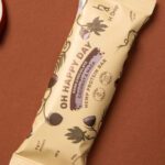 "Oh Happy Day" kanapių proteino batonėliai su kokosu ir maka, juodajame šokolade 'H Drop' (45g)