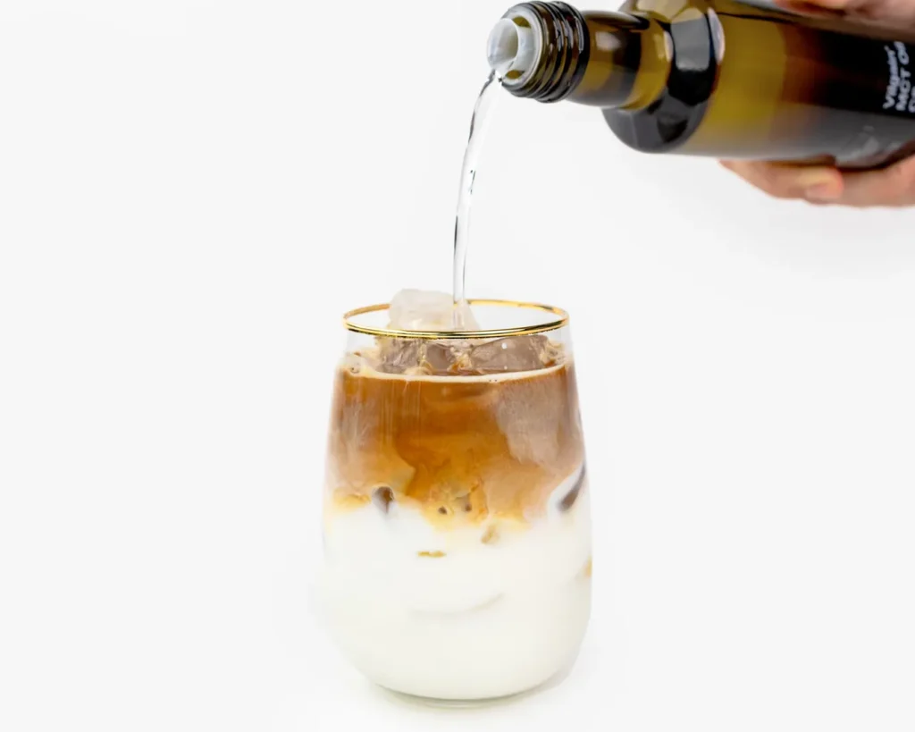 MCT Coconut Oil C8 – natūralus kokosų kilmės MCT aliejus energijai | Vilgain (500 ml) - produkto nuotrauka 2, SPORTAS ir FUNKCINIS MAISTAS.