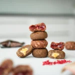 Energy Ball Almonds with Raspberry Jam – ekologiškas energinis rutuliukas su migdolais ir avietėmis | Vilgain (30 g)