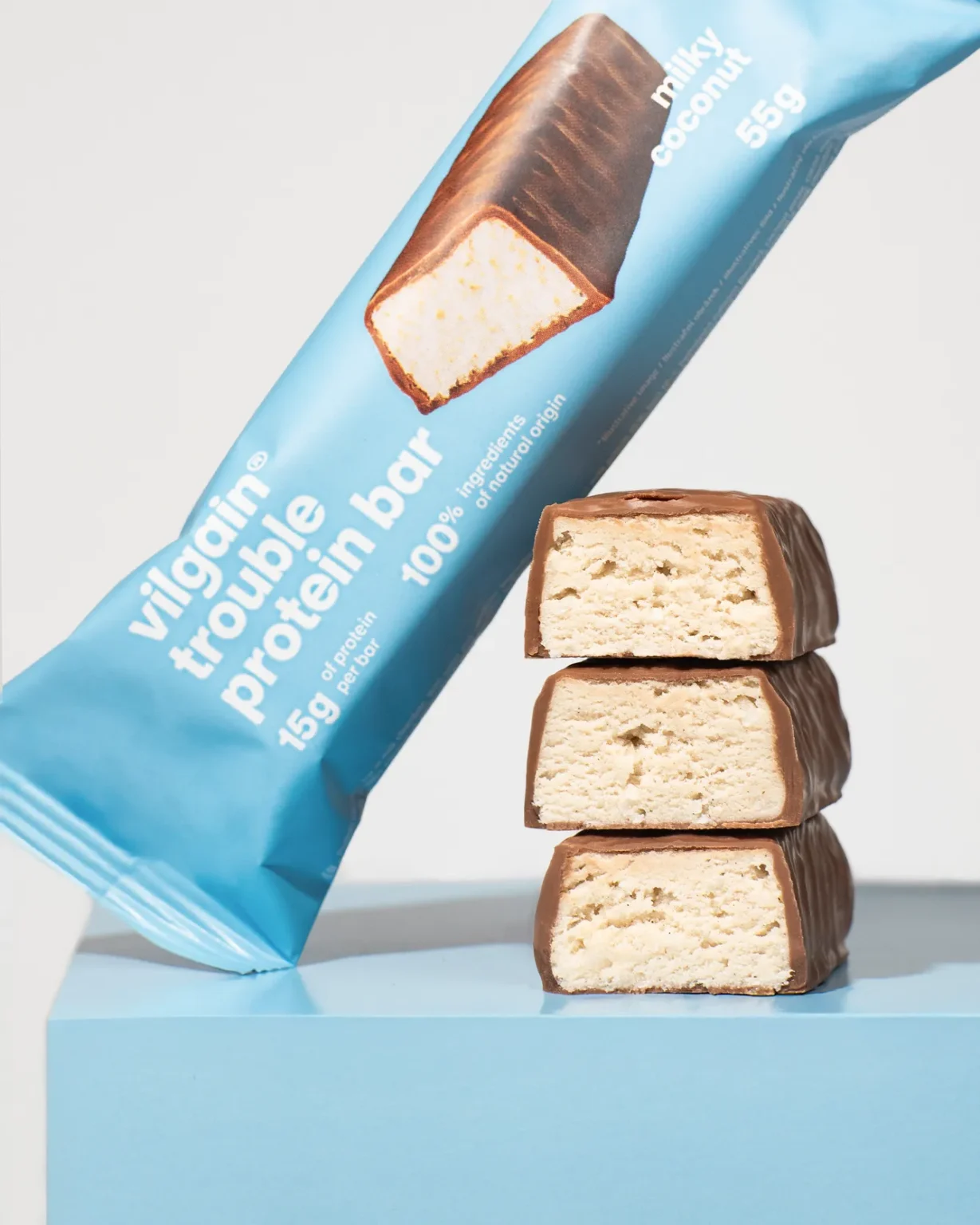 Vilgain Trouble Protein Bar Milky Coconut švelnus kokosinis baltyminis batonėlis su pienišku šokoladu
