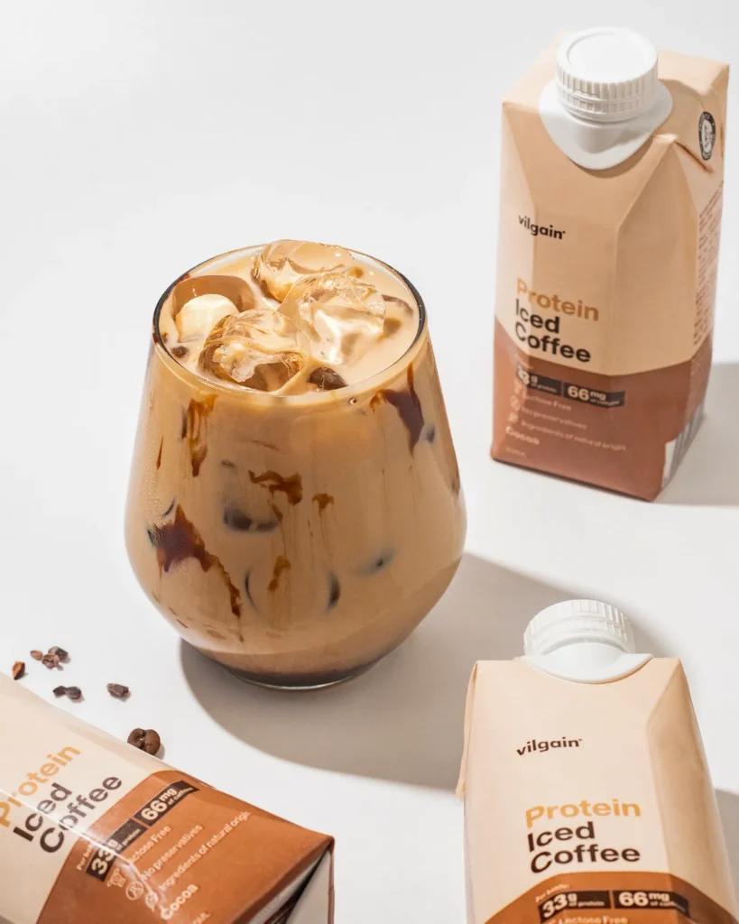 Protein Iced Coffee – Švelnus ir kreminis šaltos kavos baltyminis kokteilis | Vilgain | 330 ml - produkto nuotrauka 1, Visos Prekės ir Baltymai.