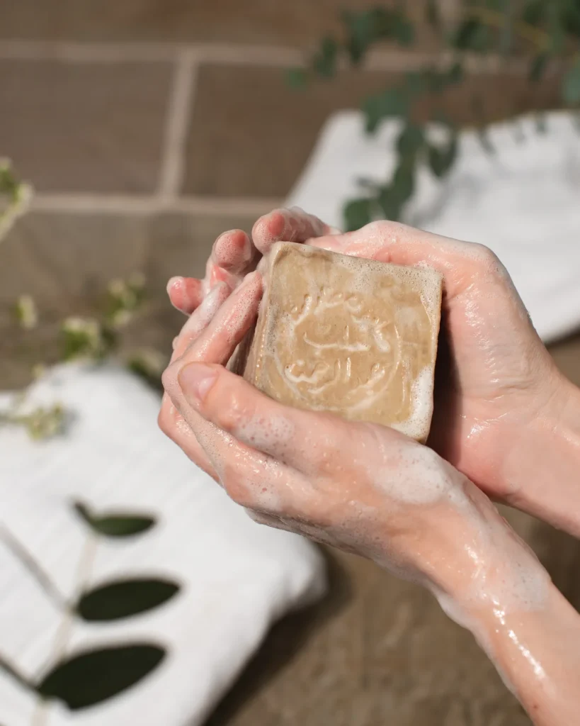 Aleppo Soap 5% Laurel Oil – Autentiškas Sirijos muilas | Vilgain | 200 g - produkto nuotrauka 1, Sveika Higiena ir SVEIKATA.
